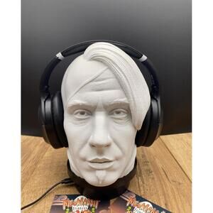 Zorg The 5th Element Headphone Stand - Gary Oldman Heasdset Holder - Office Deco
